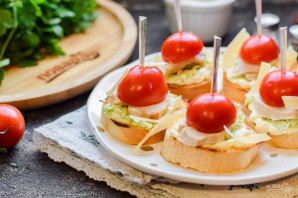 Канапе "Цезарь" Канапе "Цезарь"