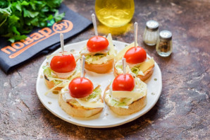 Канапе "Цезарь" Канапе "Цезарь"