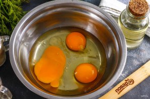 Куриный рулет с блинами