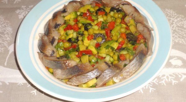 Овощной салат с сельдью и авокадо, пошаговый рецепт с фото Овощной салат с сельдью и авокадо, пошаговый рецепт с фото