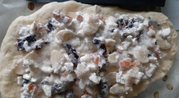 Пирог с творогом и черносливом Дед Мороз, пошаговый рецепт с фото