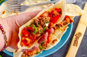 Пита с тунцом