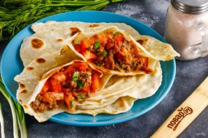 Пита с тунцом