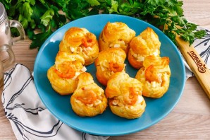 Профитроли с креветками