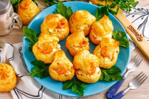 Профитроли с креветками