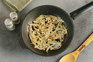 Рис с кальмарами в соевом соусе