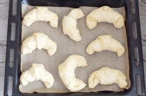 Рогалики с сыром из дрожжевого теста