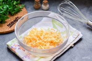 Рулет из омлета с куриным фаршем