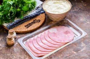 Рулетики из ветчины с творожным сыром Рулетики из ветчины с творожным сыром