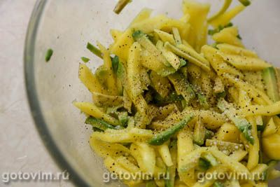 Салат из манго с авокадо и сыром моцарелла