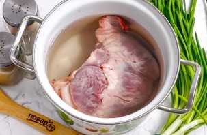 Салат из свиного сердца