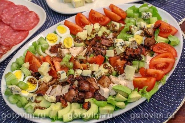 Салат Кобб с курицей