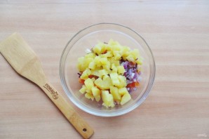 Салат с бужениной и грибами