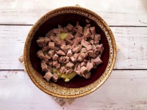 Салат с языком и кукурузой