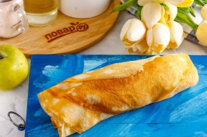 Сладкий блинный рулет