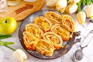 Сладкий блинный рулет