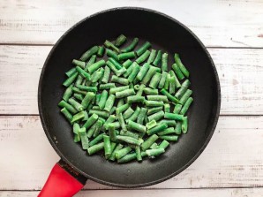 Стручковая фасоль с шампиньонами и курицей Стручковая фасоль с шампиньонами и курицей