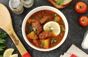 Суп гуляш по-тирольски Суп гуляш по-тирольски