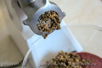 Вафли из печени с жареными грибами и луком