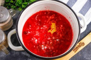 Запеченный камамбер с клюквенным соусом