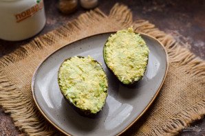 Авокадо фаршированное креветками Авокадо фаршированное креветками