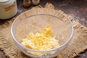 Авокадо фаршированное креветками Авокадо фаршированное креветками