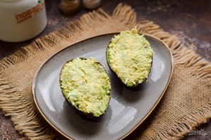 Авокадо фаршированное креветками