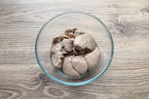 Говяжьи почки жареные с луком