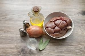 Говяжьи почки жареные с луком