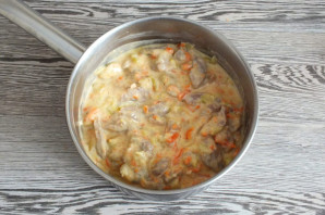 Индейка с сельдереем и морковью