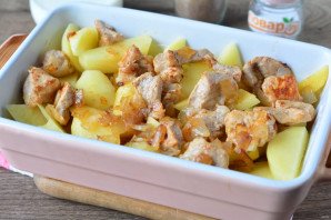 Картофель с мясом в сливках