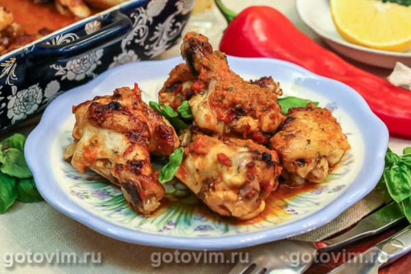 Куриные крылышки в соусе пири-пири Куриные крылышки в соусе пири-пири