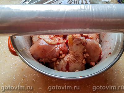 Куриные ножки в духовке, запеченные с чесноком, клюквой и медом Куриные ножки в духовке, запеченные с чесноком, клюквой и медом