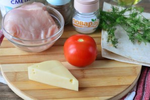 Лаваш с курицей и помидорами