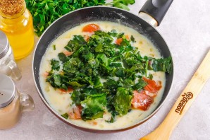 Лосось со шпинатом в сливочном соусе