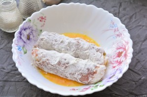 Мясные рулетики с маринованным огурцом