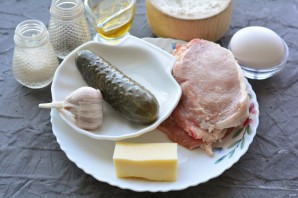 Мясные рулетики с маринованным огурцом