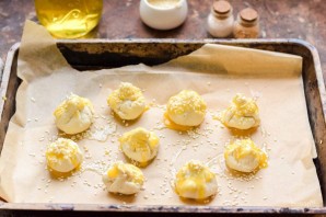Оливки в слоеном тесте