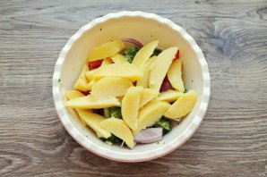 Радужная форель в духовке с овощами