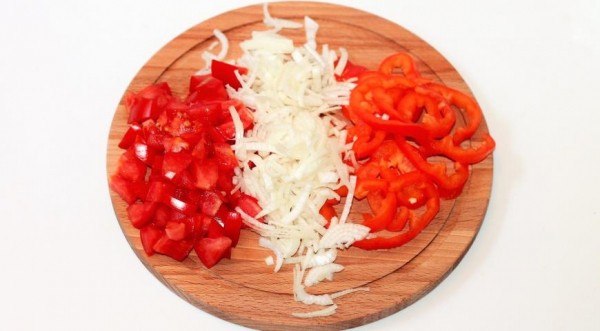 Рис с острым овощным соусом, пошаговый рецепт с фото