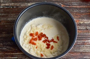 Рисовая каша с курагой в мультиварке Рисовая каша с курагой в мультиварке