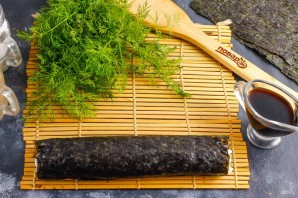 Роллы с жареным лососем