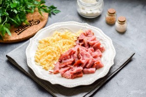 Рулет из кабачков с ветчиной и сыром