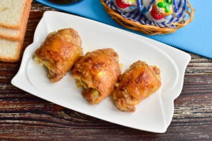 Рулетики из куриных бедрышек с сыром Рулетики из куриных бедрышек с сыром