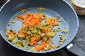 Рулетики из свинины с огурцом