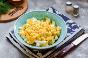 Салат из курицы с кукурузой Салат из курицы с кукурузой