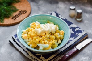 Салат из курицы с кукурузой Салат из курицы с кукурузой