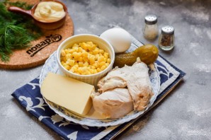 Салат из курицы с кукурузой Салат из курицы с кукурузой