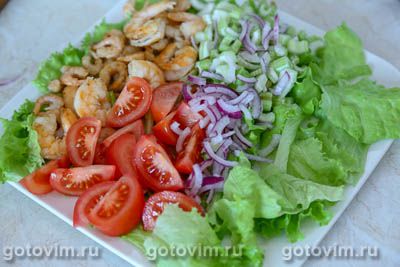 Салат Кобб с креветками