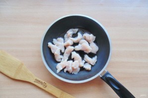 Салат с хурмой и курицей